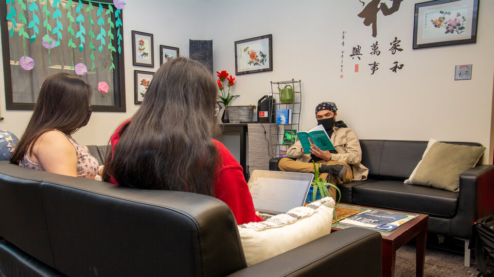 Trio students reading